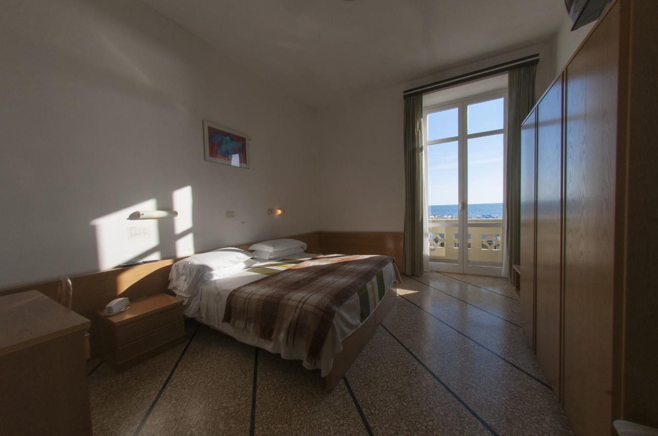 Hotel Valdinievole Lido di Camaiore Exterior photo