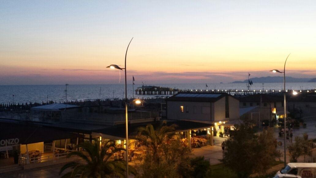 Hotel Valdinievole Lido di Camaiore Exterior photo